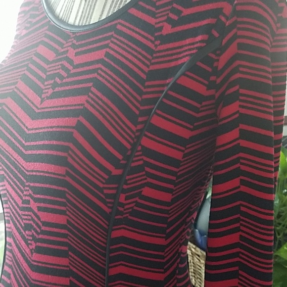 Red & Black Geometric Jersey Dress - Picture 3 of 4